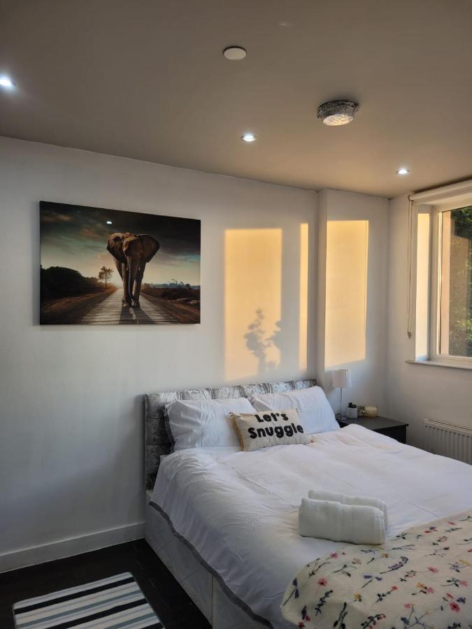 Amazing London 1 Bedroom Flat In Astral House As18 Norbury  Exterior photo