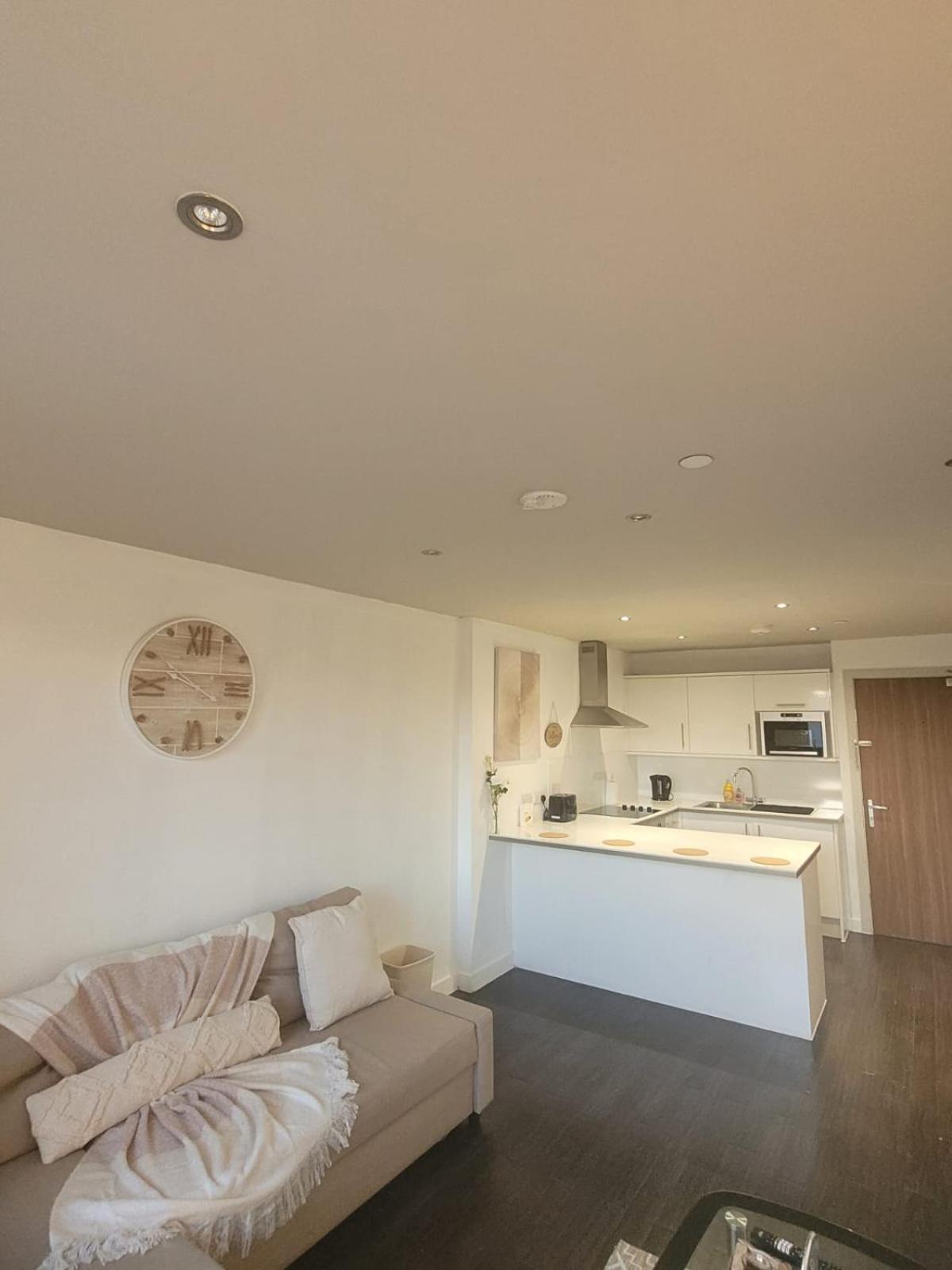 Amazing London 1 Bedroom Flat In Astral House As18 Norbury  Exterior photo